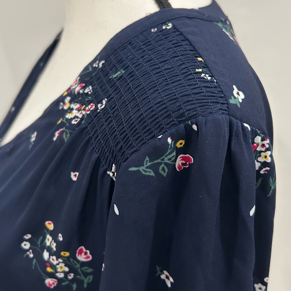 DR2 Floral Popover Blouse - Picture 3 of 4